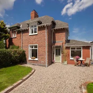Beersbridge Near Titanic Centre & Airport Holiday home Belfast