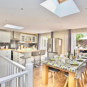 Luxury - Hot Tub - Pool Table - Gym - Sauna - Cinema - Free Parking - Close To Holiday home Bournemouth