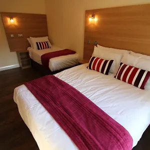 Salisbury Renovated Apartment Belfast